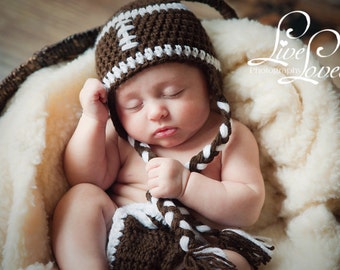 Download PDF crochet pattern - Football beanie, earflap hat and diaper cover - Photography Prop