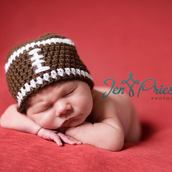Download PDF crochet pattern 017 - Football beanie - Multiple sizes from newborn through age 4