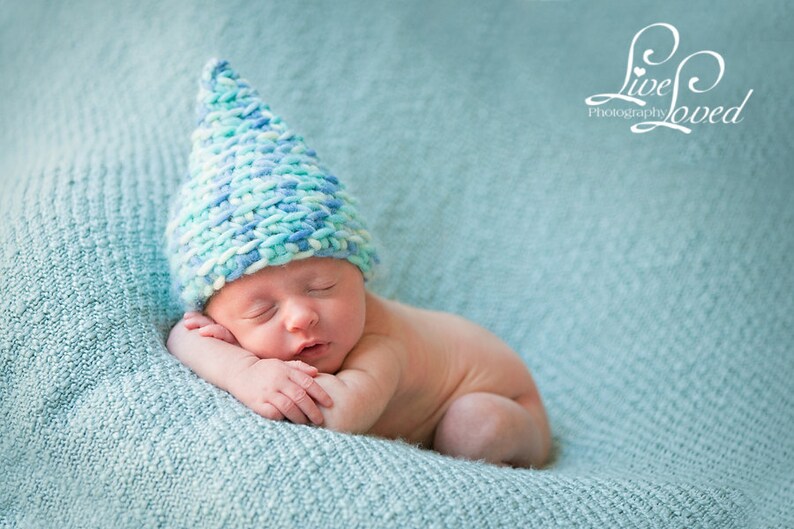 Download PDF crochet pattern 014 Newborn Little Gnome Hat Quick and Easy image 1