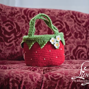 Download PDF crochet pattern Strawberry bag image 1