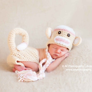 Download PDF crochet pattern Sock Monkey hat and diaper cover Phography Prop image 1