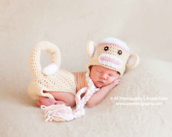Download PDF crochet pattern - Sock Monkey hat and diaper cover - Phography Prop