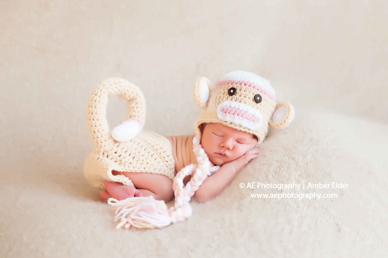 Download PDF crochet pattern Sock Monkey hat and diaper cover Phography Prop image 1