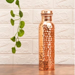Heavy Pure Copper Hand Hammered Water Bottle - 950 ml. Gym Water Bottle - Yoga Water Bottle - Everyday Water Bottle.