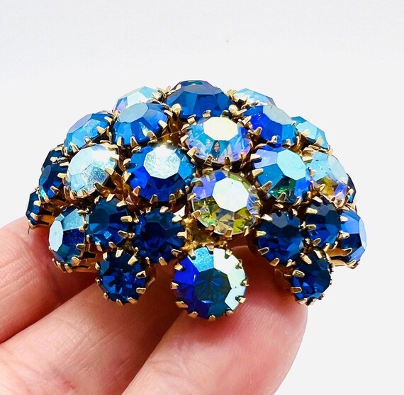 Large WARNER Domed Peacock Blue AB Rhinestone Bro… - image 5