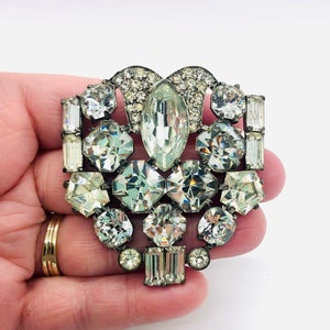 EISENBERG ORIGINAL Fur Clip Unusual Shaped Clear Rhinestones Antique Vintage Designer Jewelry