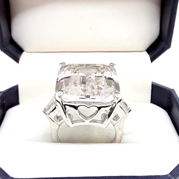 Kenneth Jay Lane KJL Large Clear Faceted Glass Ri… - image 8