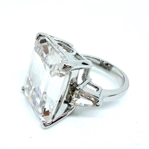 Kenneth Jay Lane KJL Large Clear Faceted Glass Ri… - image 3