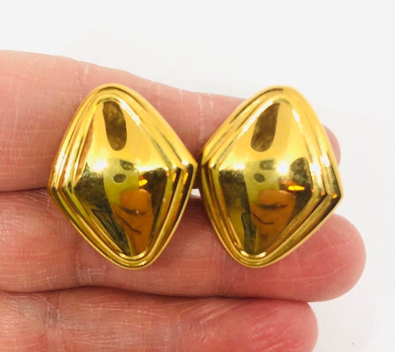 Large MONET Modernist Earrings Signed Gold Tone V… - image 1