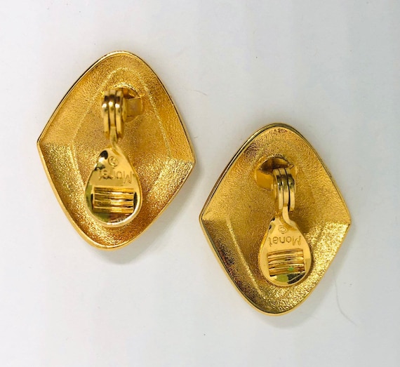 Large MONET Modernist Earrings Signed Gold Tone V… - image 4