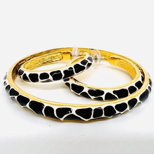 KJL Kenneth Jay Lane Enamel Giraffe Bangle Bracelet & Hoop Earrings Set Vintage Designer Jewelry