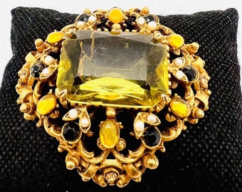 FLORENZA Olivine Glass Brooch Ornate Faux Pearls Signed Vintage Designer Jewelry