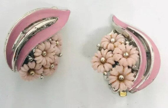 LISNER Pastel Pink Flowers & Enamel Earrings Sign… - image 3