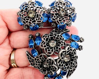 KRAMER Layered Royal Blue Rhinestone Brooch & Earrings Signed Vintage Designer Jewelry