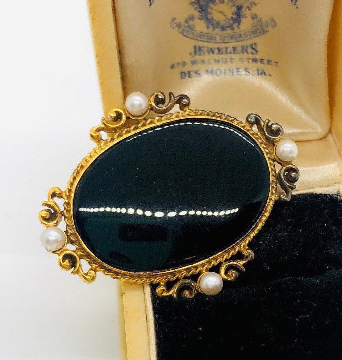 Metropolitan Museum of Art MMA 14K Gold Pearl Earrings 1985
