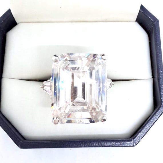 Kenneth Jay Lane KJL Large Clear Faceted Glass Ri… - image 5