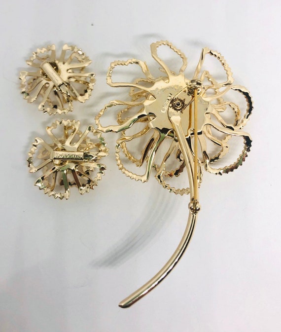 Sarah Coventry “Allusions” Brooch & Earrings Demi… - image 8