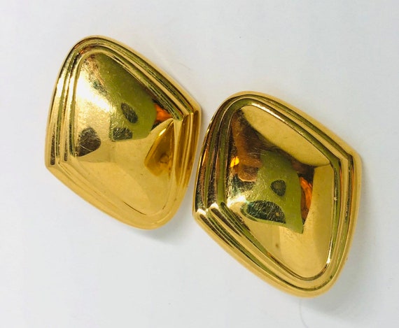 Large MONET Modernist Earrings Signed Gold Tone V… - image 3