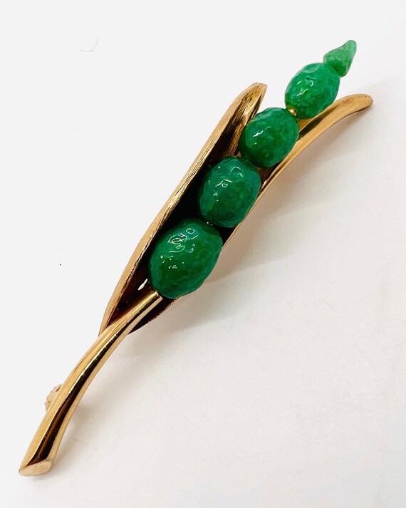 Long KRAMER NY Faux Jade Glass Pea Pod Brooch 3 1… - image 6