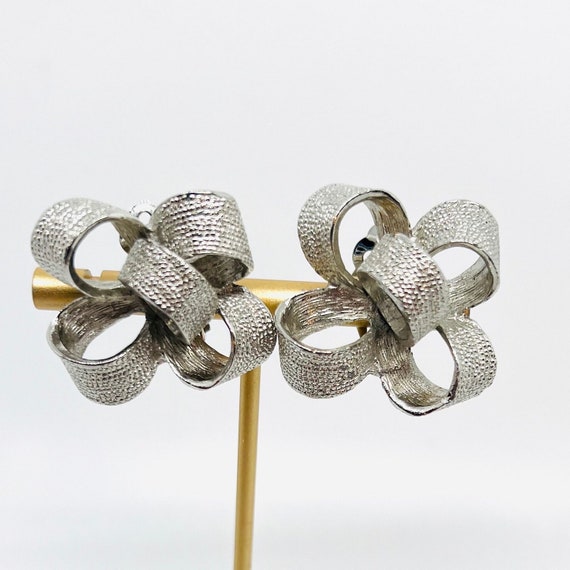 Large DONALD STANNARD Textured Raised Bow Earring… - image 2