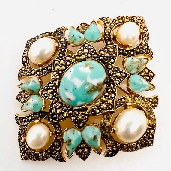 Sarah Coventry Faux Turquoise & Pearl Brooch Sign… - image 4