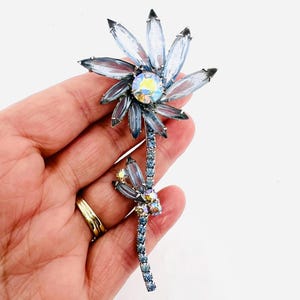 JULIANA Delizza & Elster Blue Rhinestone Pinwheel Brooch 4 Inch Vintage Designer Jewelry