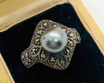 Sterling Silver Marcasite & Faux Gray Pearl Ring Sz 7 Gemstone Fine Vintage Designer Jewelry