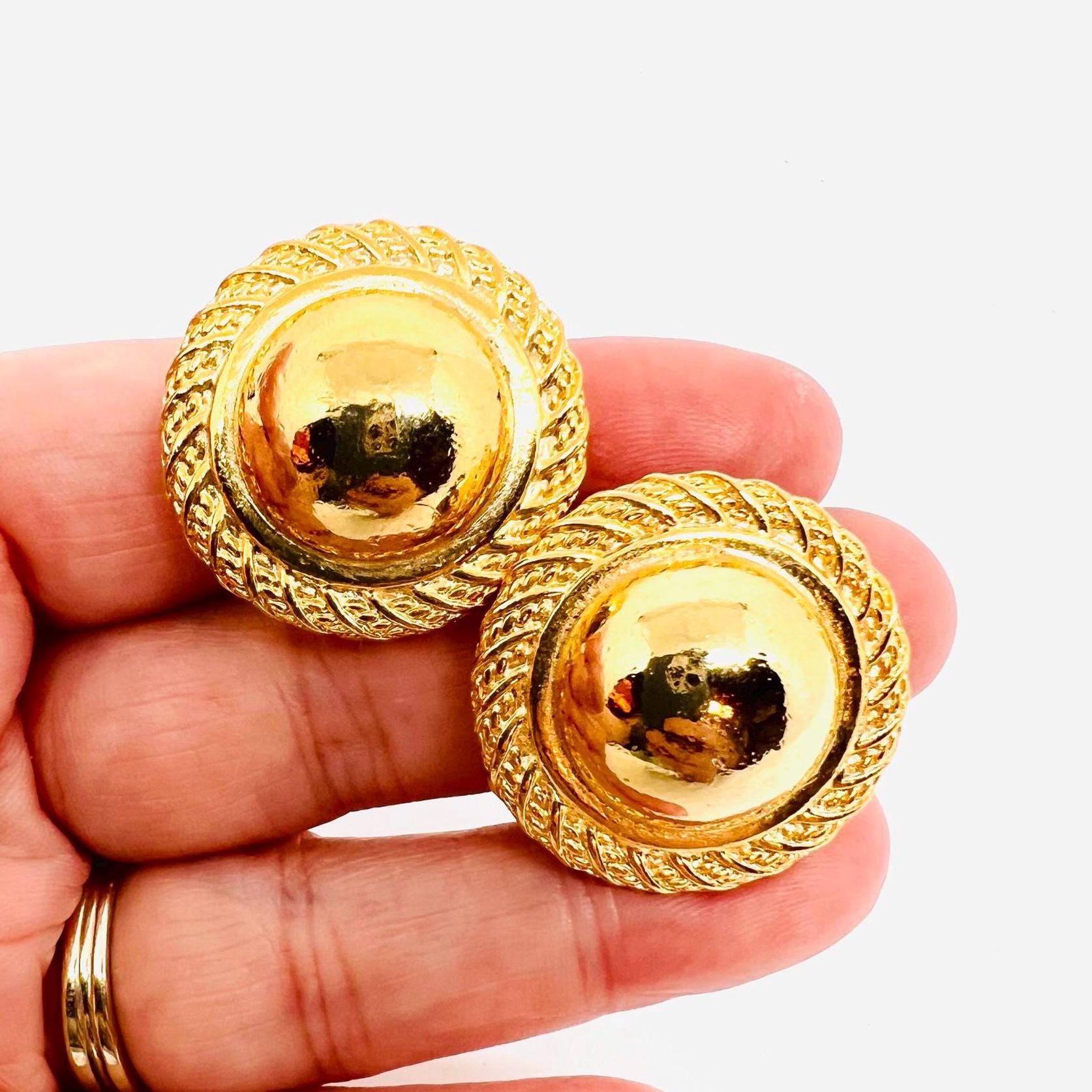 Large PAOLO GUCCI Shiny Gold Tone Earrings Clip Backs Signed