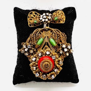 Early Miriam HASKELL Coral & Green Glass Dangle Brooch Filigree Vintage Designer Jewelry