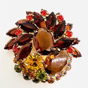 JULIANA DeLizza Elster Layered Autumn Colored Rhinestone Brooch Vintage Designer Jewelry