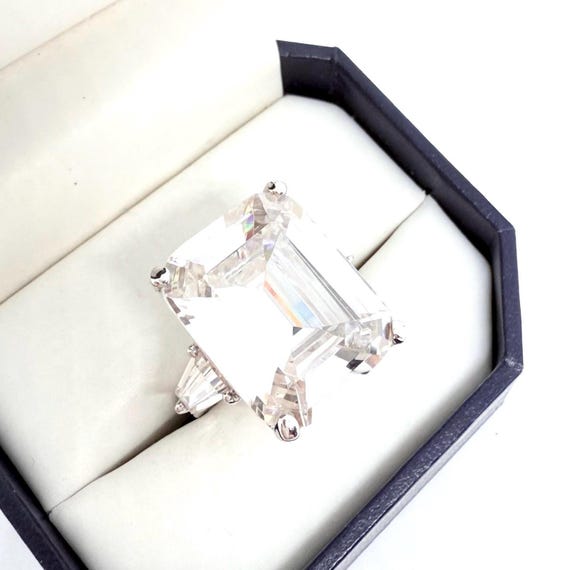 Kenneth Jay Lane KJL Large Clear Faceted Glass Ri… - image 6