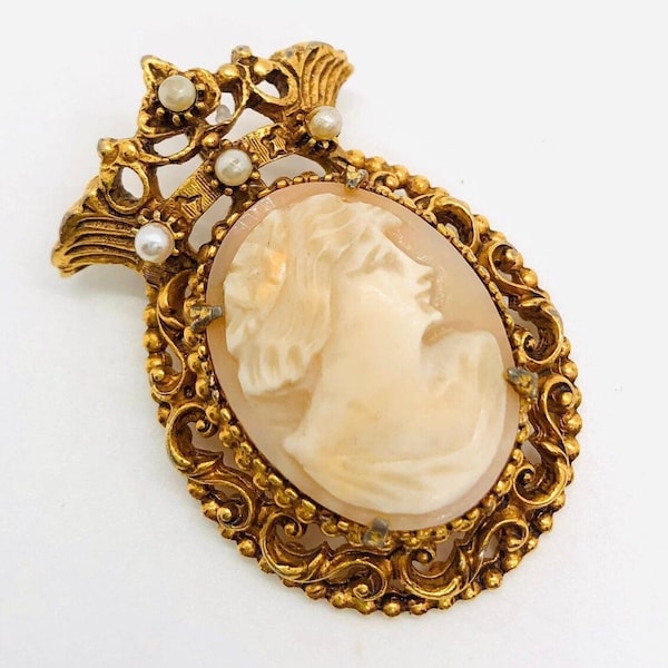 FLORENZA Carved Shell Cameo Brooch Ornate Scroll Setting Signed Vintage Designer Jewelry