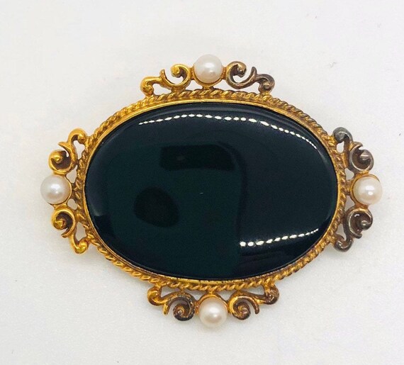 MMA Metropolitan Museum of Art Pearl Earrings W/14k Gold