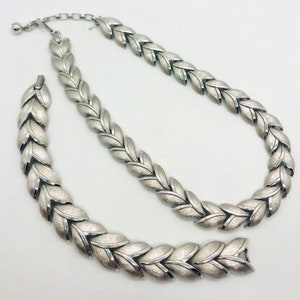 TRIFARI Necklace & Bracelet Demi Signed Trifarium Finish Vintage Designer Jewelry