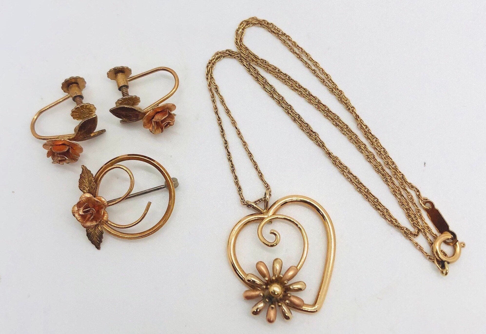 Vintage Krementz Gold Filled Chain Necklace - Etsy VINTAGE KREMENTZ‎ GOLD FILLED CHAIN NECKLACE W/ 3 RUBY STONES CENTERPIECE SIGNED main image 1