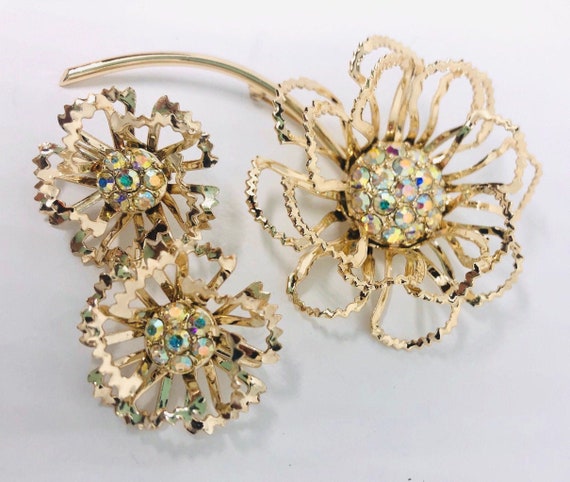 Sarah Coventry “Allusions” Brooch & Earrings Demi… - image 2