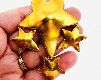 Large 80’s Warm Matte Gold Tone Dangling Star Brooch Vintage Designer Jewelry