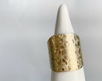 Modern Short Hammer Textured Brass Ring