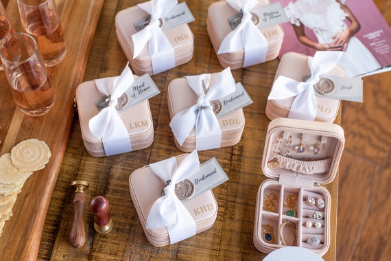 Travel Case for Bridesmaids. (QTY 1) Bridal Party Gifts. Blush Personalized Accessories Case. Bridesmaid Gifts. Custom Travel Case. B10JB LJ Il_570xn