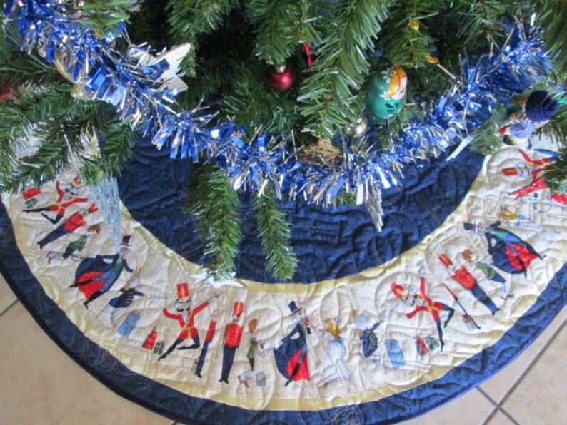 Christmas Nutcracker Quilted Tree Skirt GFTOTP148
