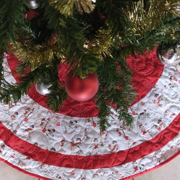 Snowman Cheer Christmas Quilted Tree Skirt NCU0DV1404