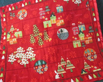 Calendario de Adviento Bosque Encantado en Rojo de Stof, Decoración Navideña, Adorno para Pared, Decoración Navideña