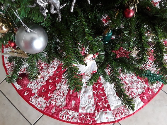 Scandi Christmas Tree Skirt, Quilted, 50 inches wide