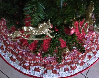 Red Gold Christmas Tree Skirt,  Extra Large, Large, Medium Quilted Tree Skirt, Handmade Christmas Tree Skirt