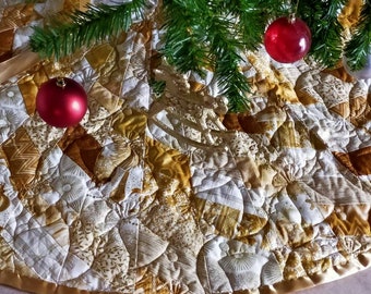 Quilted Christmas Tree Skirt in Gold tones, 3 sizes.