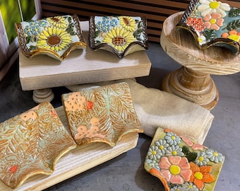 Self-Draining Ceramic Soap Dish or Sponge Holder (Handpainted Florals)