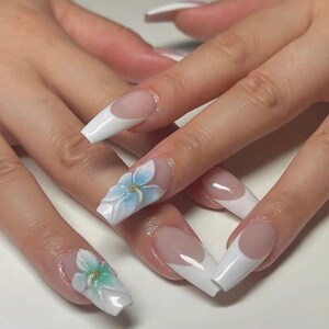 white floral french nails /custom press on nails/ hand made press on nails/faux acrylic nails/ gel nails/ press on nail