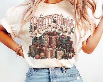 Vintage Christmas Gift Shirt, Comfort Colors Holiday Tee, Retro Christmas Presents T-Shirt, Cozy Festive Graphic Tee