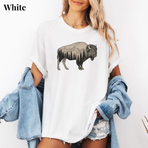 Camiseta rústica de bisonte, camiseta de naturaleza con colores cómodos, camiseta de vida silvestre en la montaña, regalo para papá, camiseta de senderismo al aire libre, camiseta de camping White