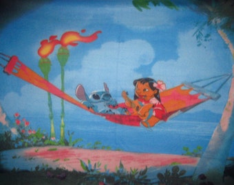 Disney Lilo & Stitch Hawaiian BeachThrow Blanket Soft Warm Wall Hanging New